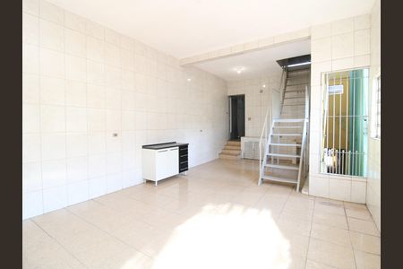 Casa para alugar com 250m², 2 quartos e 1 vagaQuintal