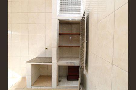 Casa para alugar com 250m², 2 quartos e 1 vagaQuintal