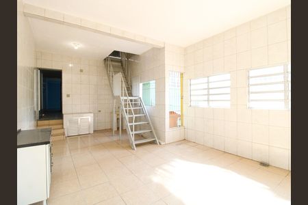 Casa para alugar com 250m², 2 quartos e 1 vagaQuintal