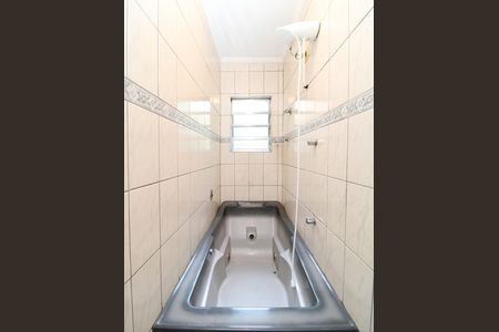 Casa para alugar com 250m², 2 quartos e 1 vagaBanheiro
