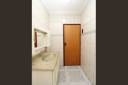 Casa para alugar com 250m², 2 quartos e 1 vagaBanheiro