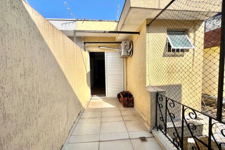 Casa à venda com 201m², 4 quartos e 2 vagas Casa à venda com 201m², 4 quartos e 2 vagasVaranda da Suíte