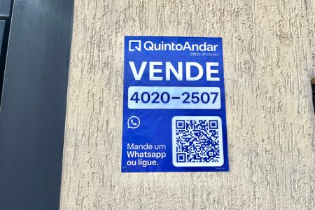 Casa à venda com 201m², 4 quartos e 2 vagas Casa à venda com 201m², 4 quartos e 2 vagasPlaquinha