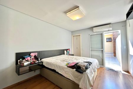 Casa à venda com 201m², 4 quartos e 2 vagas Casa à venda com 201m², 4 quartos e 2 vagasSuite