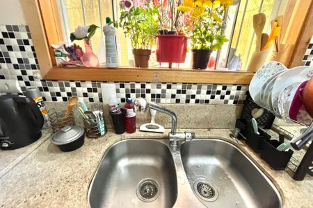 Casa à venda com 201m², 4 quartos e 2 vagas Casa à venda com 201m², 4 quartos e 2 vagasCozinha