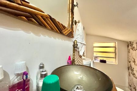 Casa à venda com 201m², 4 quartos e 2 vagas Casa à venda com 201m², 4 quartos e 2 vagasLavabo