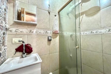 Casa à venda com 201m², 4 quartos e 2 vagas Casa à venda com 201m², 4 quartos e 2 vagasBanheiro de serviço