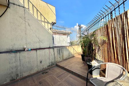 Casa à venda com 201m², 4 quartos e 2 vagas Casa à venda com 201m², 4 quartos e 2 vagasVaranda da Sala