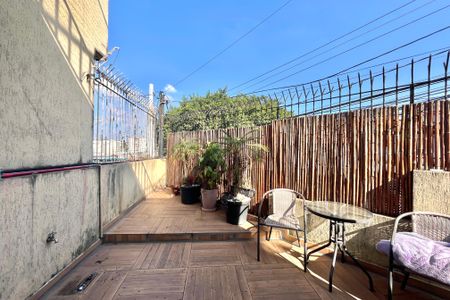 Casa à venda com 201m², 4 quartos e 2 vagas Casa à venda com 201m², 4 quartos e 2 vagasVaranda da Sala