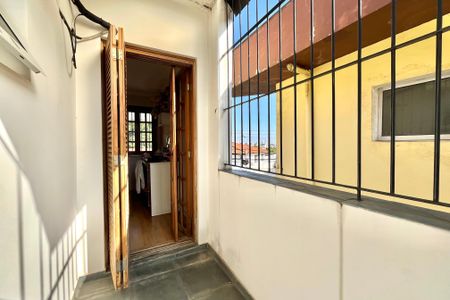 Casa à venda com 201m², 4 quartos e 2 vagas Casa à venda com 201m², 4 quartos e 2 vagasVaranda do Quarto 2