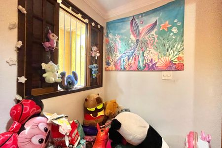 Casa à venda com 201m², 4 quartos e 2 vagas Casa à venda com 201m², 4 quartos e 2 vagasQuarto 4