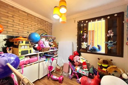 Casa à venda com 201m², 4 quartos e 2 vagas Casa à venda com 201m², 4 quartos e 2 vagasQuarto 4