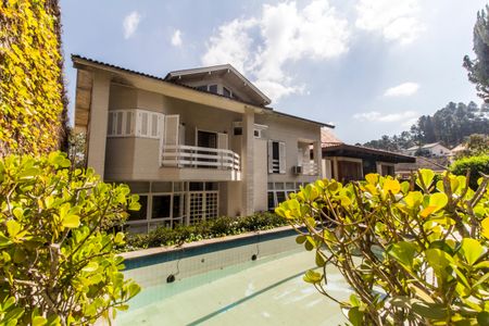 Casa de condomínio à venda com 485m², 3 quartos e 6 vagasPiscina