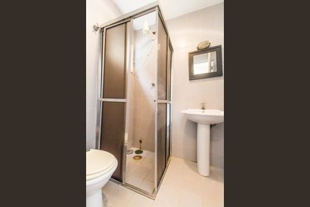 Casa de condomínio à venda com 485m², 3 quartos e 6 vagasBanheiro