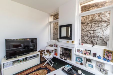 Sala de casa de condomínio à venda com 3 quartos, 485m² em Alphaville, Santana de Parnaíba