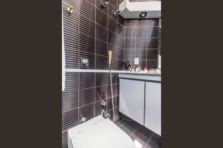 Casa de condomínio à venda com 485m², 3 quartos e 6 vagasBanheiro da Suíte