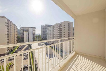 Apartamento à venda com 60m², 3 quartos e 1 vagaVaranda