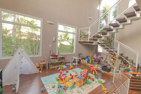 Casa de condomínio à venda com 6000m², 7 quartos e 4 vagasSala