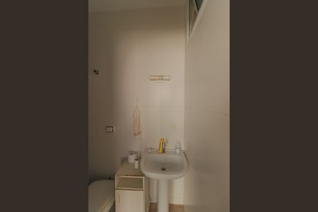 Casa de condomínio à venda com 6000m², 7 quartos e 4 vagasBanheiro de Serviço