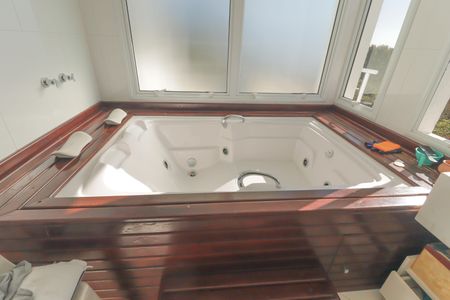 Casa de condomínio à venda com 6000m², 7 quartos e 4 vagasBanheiro da Suíte