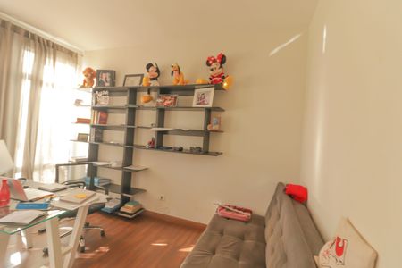 Casa de condomínio à venda com 6000m², 7 quartos e 4 vagasEscritório