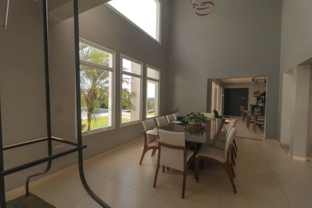 Casa de condomínio à venda com 6000m², 7 quartos e 4 vagasSala