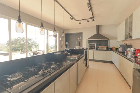 Casa de condomínio à venda com 6000m², 7 quartos e 4 vagasCozinha e Área de Serviço