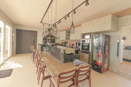 Casa de condomínio à venda com 6000m², 7 quartos e 4 vagasCozinha e Área de Serviço