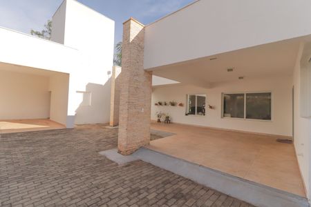 Casa de condomínio à venda com 6000m², 7 quartos e 4 vagasQuintal