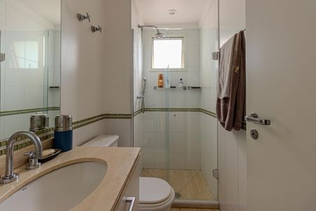 Apartamento à venda com 200m², 4 quartos e 4 vagasBanheiro da Suíte 2