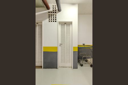 Apartamento à venda com 200m², 4 quartos e 4 vagasDepósito