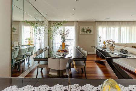 Apartamento à venda com 200m², 4 quartos e 4 vagasSala