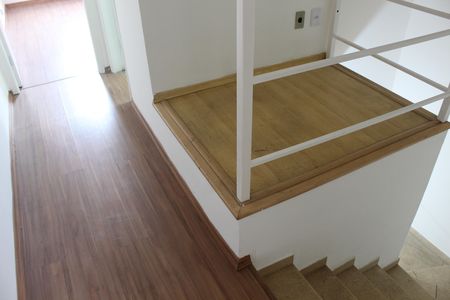 Casa de condomínio para alugar com 70m², 2 quartos e 2 vagasCorredor