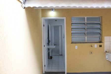 Casa de condomínio para alugar com 70m², 2 quartos e 2 vagasQuintal