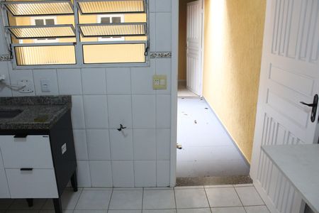 Casa de condomínio para alugar com 70m², 2 quartos e 2 vagasCozinha