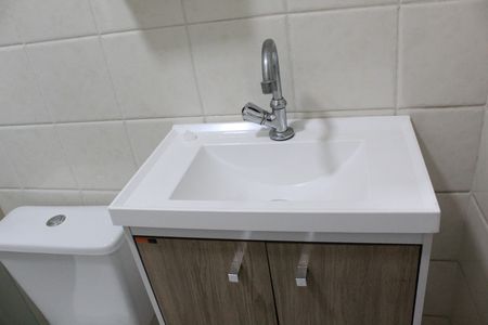 Casa de condomínio para alugar com 70m², 2 quartos e 2 vagasBanheiro