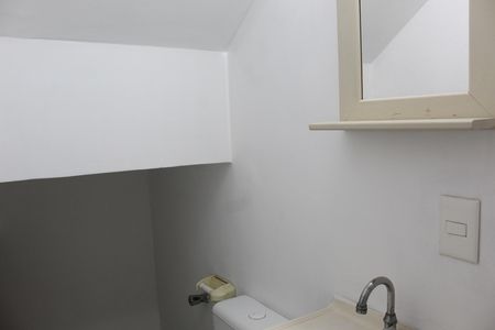 Casa de condomínio para alugar com 70m², 2 quartos e 2 vagasLavabo