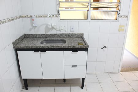 Casa de condomínio para alugar com 70m², 2 quartos e 2 vagasCozinha