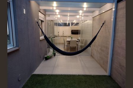 Apartamento à venda com 70m², 2 quartos e 1 vaga Apartamento à venda com 70m², 2 quartos e 1 vagaSacada