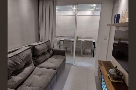 Apartamento à venda com 70m², 2 quartos e 1 vaga Apartamento à venda com 70m², 2 quartos e 1 vagaSala