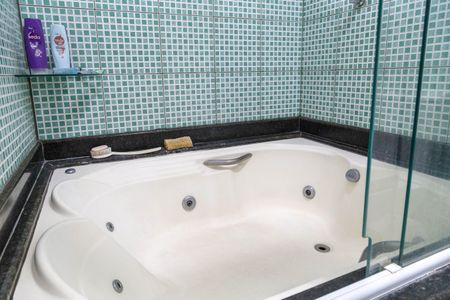 Casa à venda com 220m², 4 quartos e 3 vagas Casa à venda com 220m², 4 quartos e 3 vagasBanheiro do Quarto 2