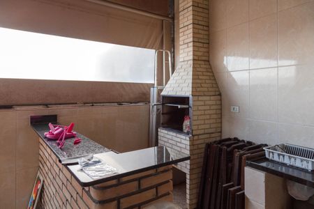 Casa à venda com 220m², 4 quartos e 3 vagas Casa à venda com 220m², 4 quartos e 3 vagasÁrea comum