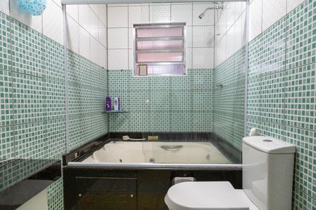 Casa à venda com 220m², 4 quartos e 3 vagas Casa à venda com 220m², 4 quartos e 3 vagasBanheiro do Quarto 2