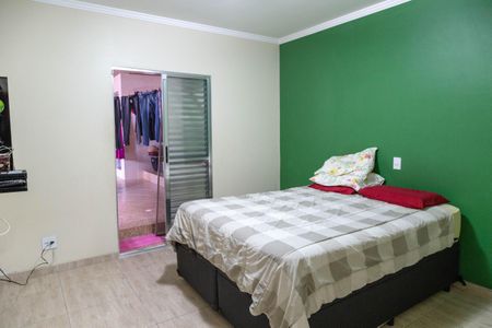 Casa à venda com 220m², 4 quartos e 3 vagas Casa à venda com 220m², 4 quartos e 3 vagasQuarto 2