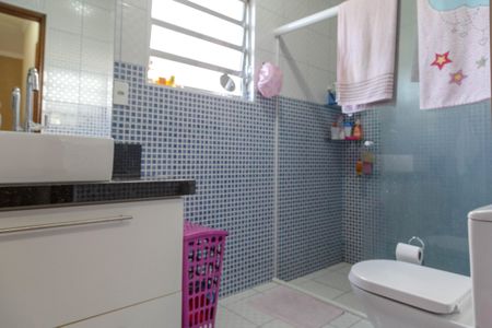 Casa à venda com 220m², 4 quartos e 3 vagas Casa à venda com 220m², 4 quartos e 3 vagasBanheiro do Quarto 3