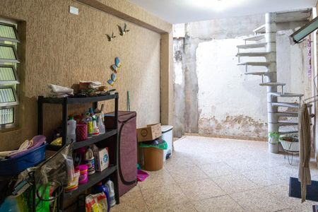 Casa à venda com 220m², 4 quartos e 3 vagas Casa à venda com 220m², 4 quartos e 3 vagasÁrea de Serviço