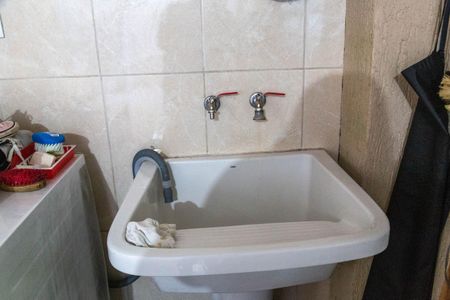 Casa à venda com 220m², 4 quartos e 3 vagas Casa à venda com 220m², 4 quartos e 3 vagasÁrea de Serviço