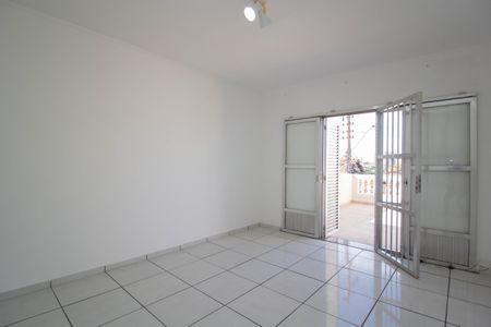 Casa à venda com 157m², 3 quartos e 2 vagas Casa à venda com 157m², 3 quartos e 2 vagasSuíte