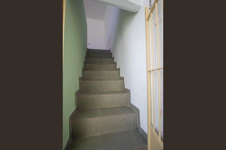 Casa à venda com 157m², 3 quartos e 2 vagas Casa à venda com 157m², 3 quartos e 2 vagasEscada Externa