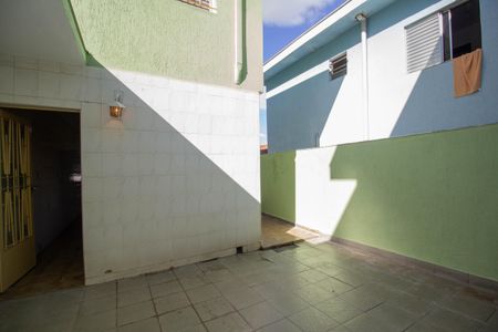 Casa à venda com 157m², 3 quartos e 2 vagas Casa à venda com 157m², 3 quartos e 2 vagasQuintal